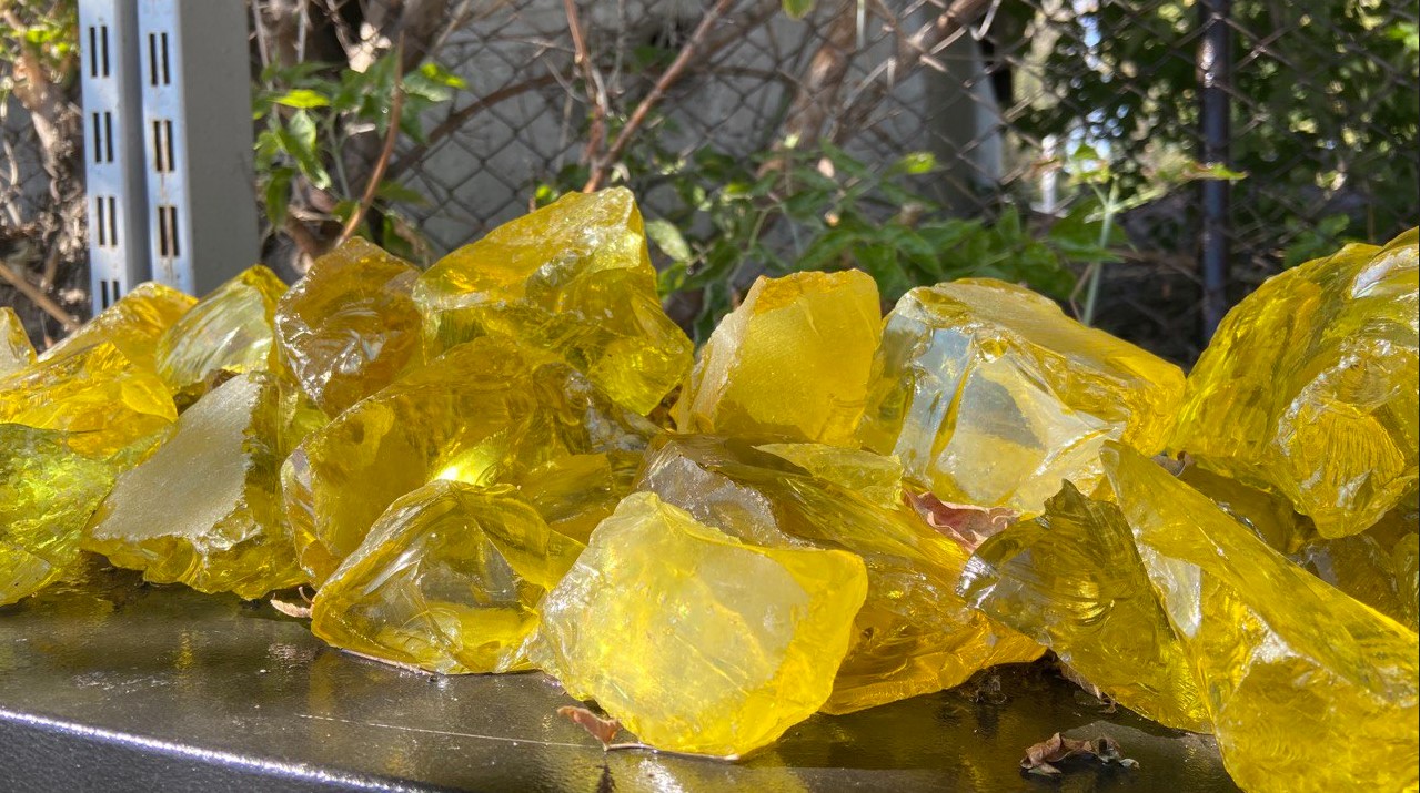 Кускове скло жовте